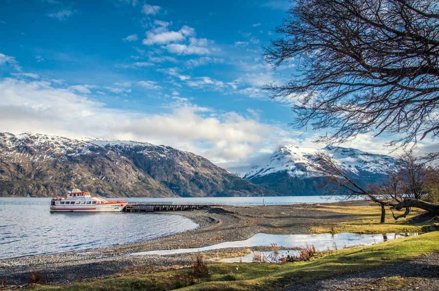 2 Days in Patagonia. Torres del Paine and Balmaceda and Serrano Glacier. - Grey Lake and the limits of the hiking claim