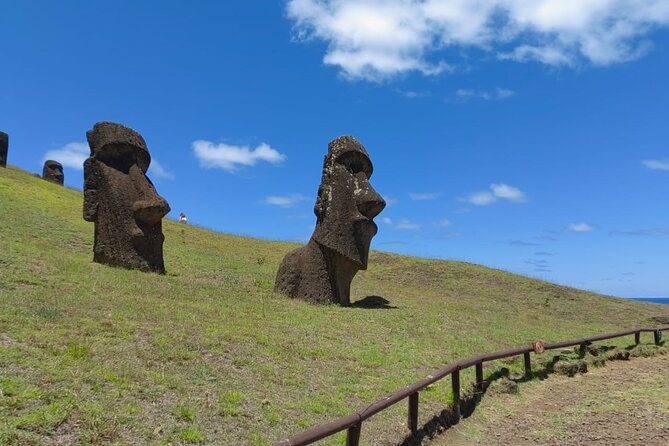 2 Days touring Rapa Nui Highlights in small groups - A full sweep of Rapa Nui in one outing