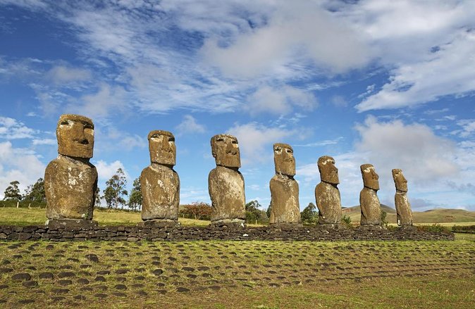 3 Tours on Easter Island. - Ahu Tahai and the rare coral eyes