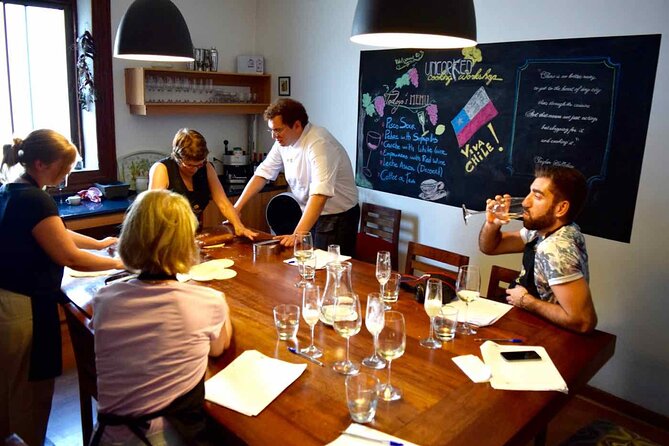 3h Tasting Session in Santiago with 33 Local Foods & Drinks - Key points at a glance