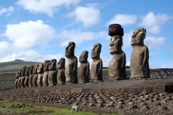 4-Day Easter Island Experience with Hotel, Tours & Dinner show - Day 3: Orongo, Rano Kau, and the island’s celestial side