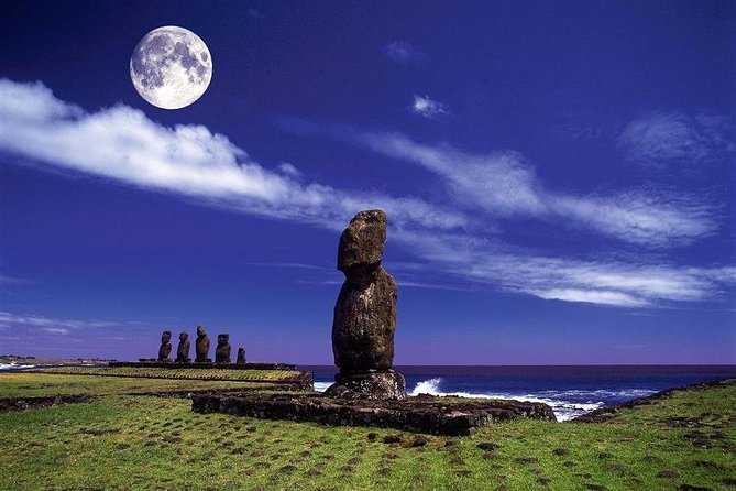 4-Day Easter Island Experience with Hotel, Tours & Dinner show - Who should book this Easter Island experience?