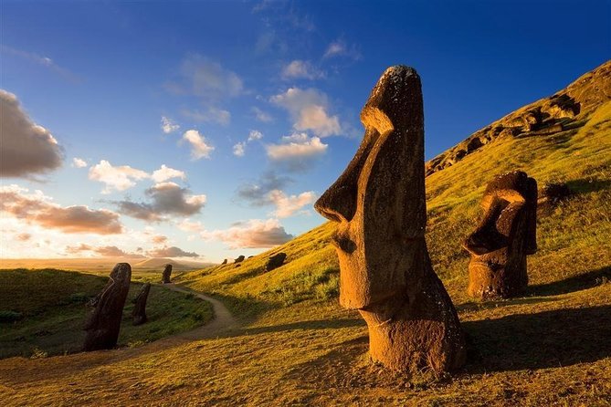 4-Day Easter Island Experience with Hotel, Tours & Dinner show - Day 1: A flower necklace and an underground feast