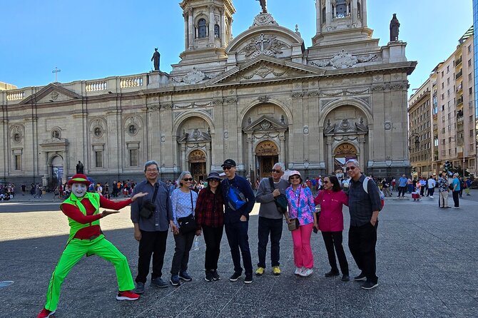 6 Hour Tour of Culture, History and Flavors from Santiago - La Moneda and the political story of Chile