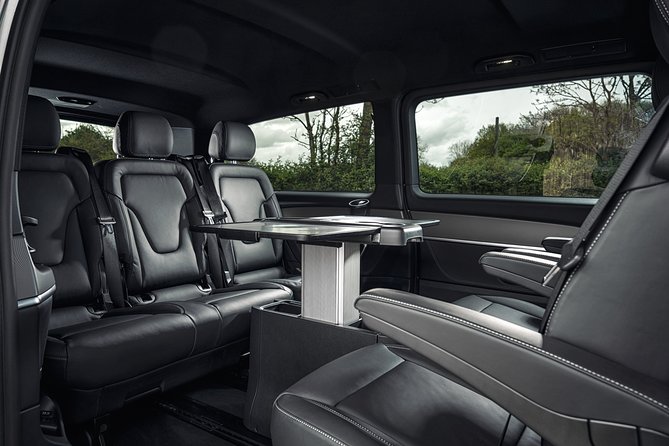 Airport Transfer: Santiago Airport SCL to Santiago by Luxury Van - A 25-minute ride into Santiago