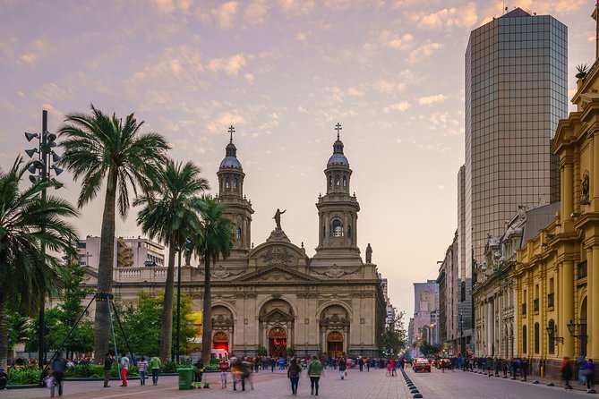 Airport Transfer: Santiago to Santiago Airport SCL by Luxury Van - Meeting your driver at the hotel