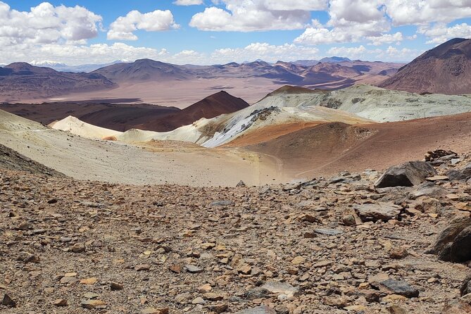 Ascent to the extinct Cerro Toco Volcano at 5600 meters high - Is $130 a Fair Price?