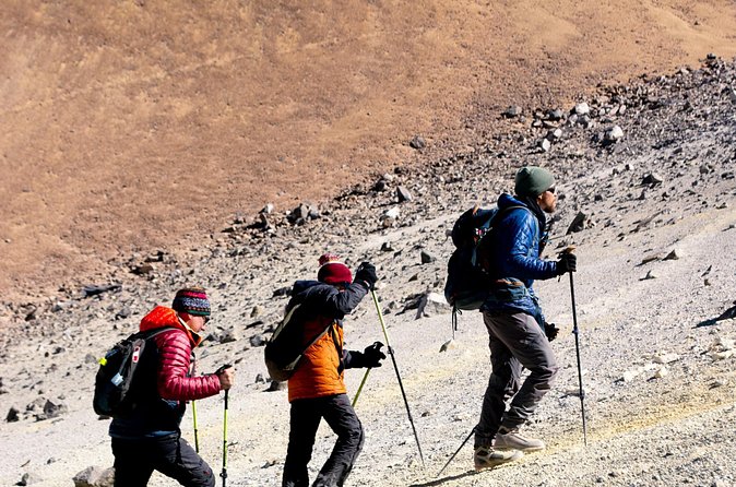 Ascent to the extinct Cerro Toco Volcano at 5600 meters high - Pickup Details and Small Organizational Risks