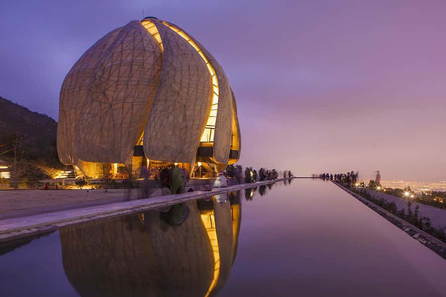 Bahá'i Temple and Cousiño Macul Vineyard - The 45-Minute Ride to Cousiño Macul