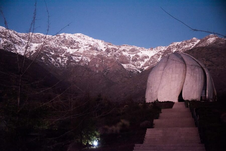 Bahá’í Temple, Winery and Lapis Lazuli + Private Transport - The Bahá’í Temple and the Andes foothills
