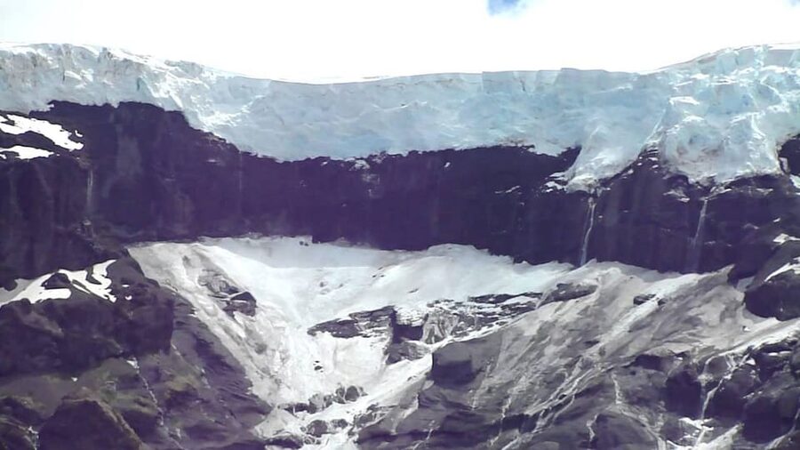 Bariloche: Cerro Tronador Tour - Lunch, coffee, and what to bring