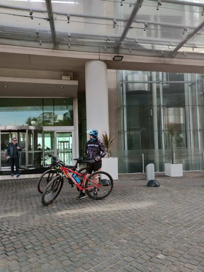 Bike ride along the coast of Viña del Mar or Valparaíso, you choose! - Kathleen and Fernanda Make It Social