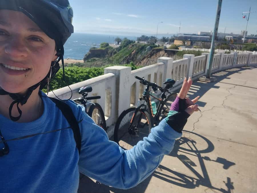Bike ride along the coast of Viña del Mar or Valparaíso, you choose! - Equipment, Safety, and Physical Demands