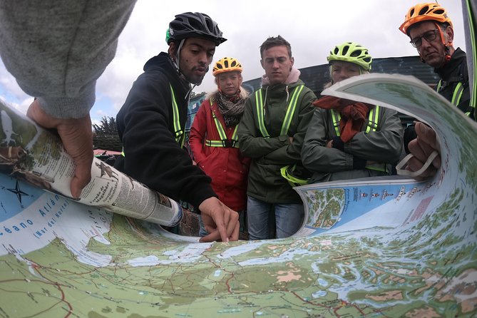 Bike Tour in Punta Arenas, 100% local tour. - Local stories, monuments, and the return to the center