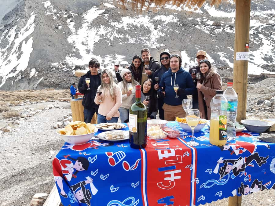 CAJON DEL MAIPO + COLINA HOT SPRINGS + PICNIC TOUR - Nine pools beside the Colina River