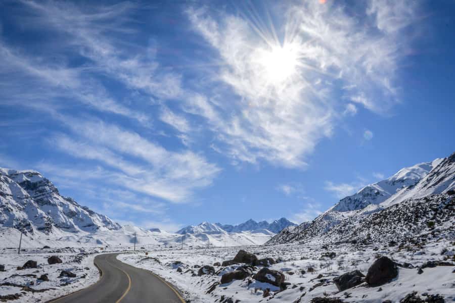 CAJON DEL MAIPO + EL YESO RESERVOIR + PICNIC TOUR - Leaving Santiago for the Cajón del Maipo