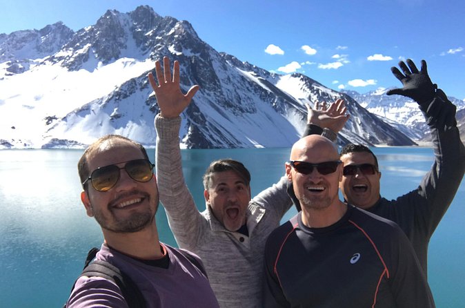 Cajon del Maipo - Embalse el Yeso LGBT+ - A picnic lunch with Chilean wine