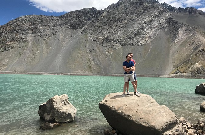Cajon del Maipo - Embalse el Yeso LGBT+ - The guides shape the whole experience