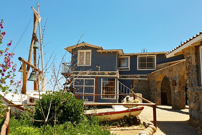 Carob, Vineyard Houses of the Forest and Museum Neruda Isla Negra - The vineyard visit and two reserve wines