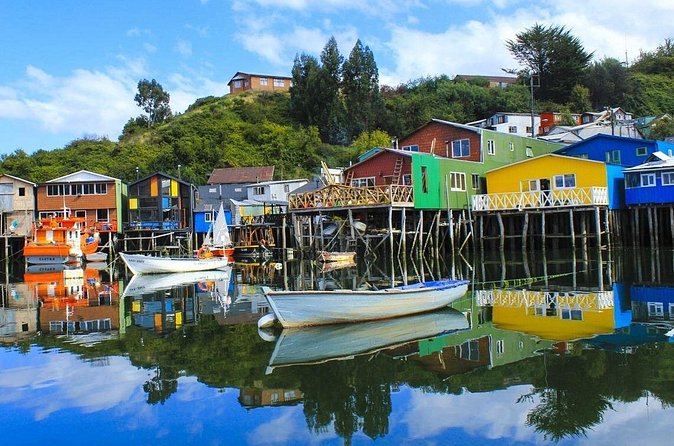 Castro Sightseeing Tour in Chiloe - Gamboa and the road south to Nercón