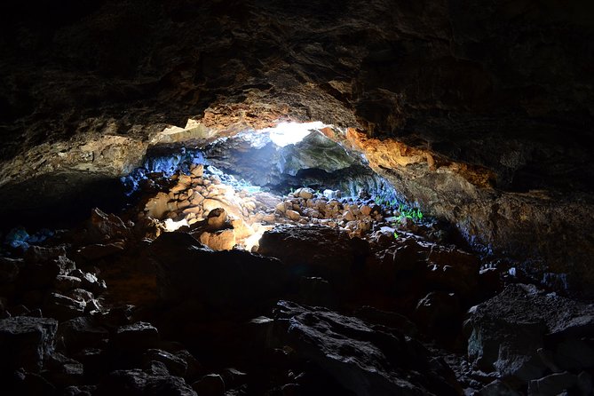 Caves and Lava Fields: Half Day Hike - Why this western Rapa Nui route is worth your time