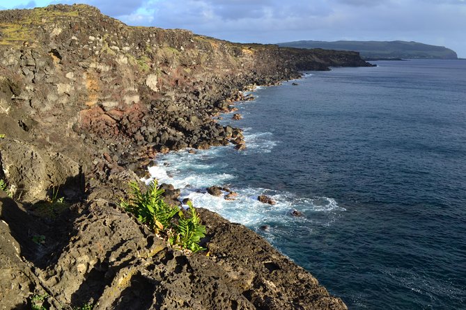 Caves and Lava Fields: Half Day Hike - Ana Te Pora, a small shelter with a narrow side tunnel
