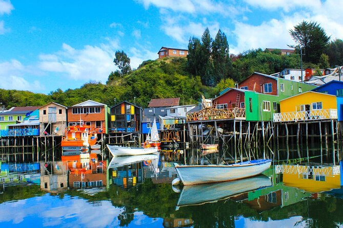Chiloé Island Full Day Experience Castro, Ancud, Dalcahue & Lunch - Ancud: fort, market, and museum in two hours
