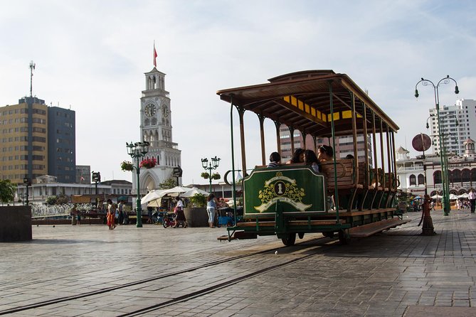 City tour of Iquique with navigation to the Esmeralda buoy - Four details that shape the experience