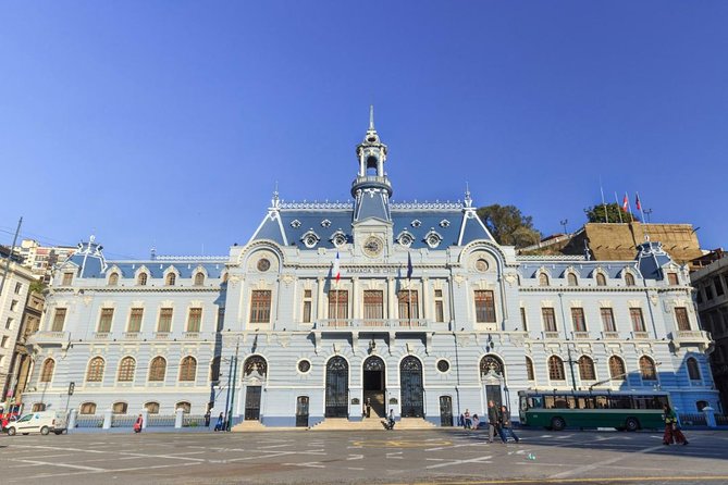 Coast and Color: Discover Viña and Valparaíso in a Day - Muelle Vergara and Viña’s seaside center