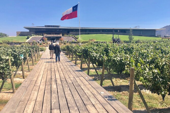Colchagua Full day Luxury wine tour - Fuegos de Apalta makes lunch part of the experience