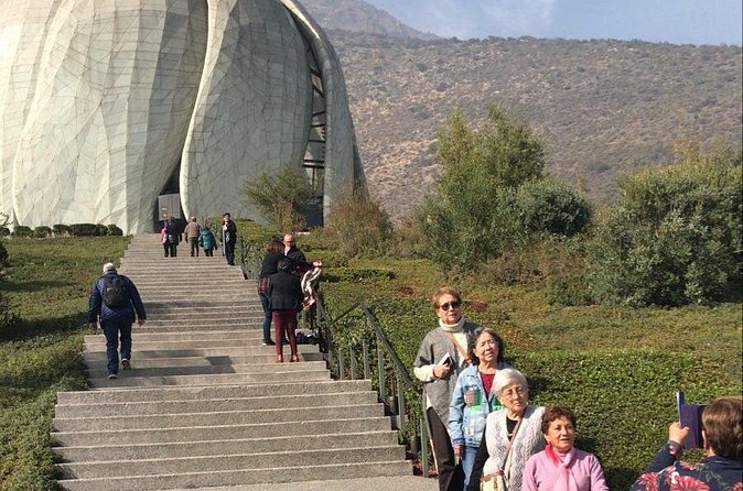 Cousiño Macul Vineyard and Bahai Temple Cultural Tour with Wine - Three wines and a sensible tasting expectation