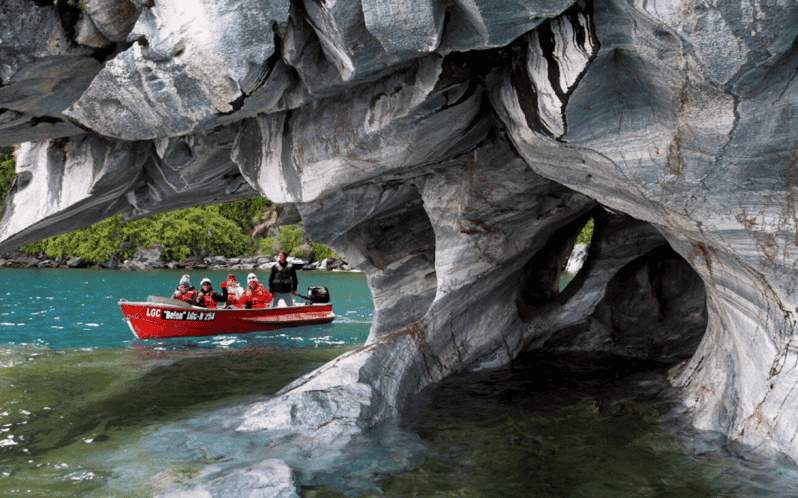 Coyhaique: Marble Chapels and Lake General Carrera Tour - Language, transport, and comfort