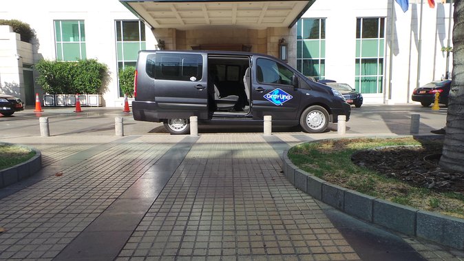 Departure Transfer - Hotel in Santiago to Santiago International Airport - What this Santiago transfer actually provides