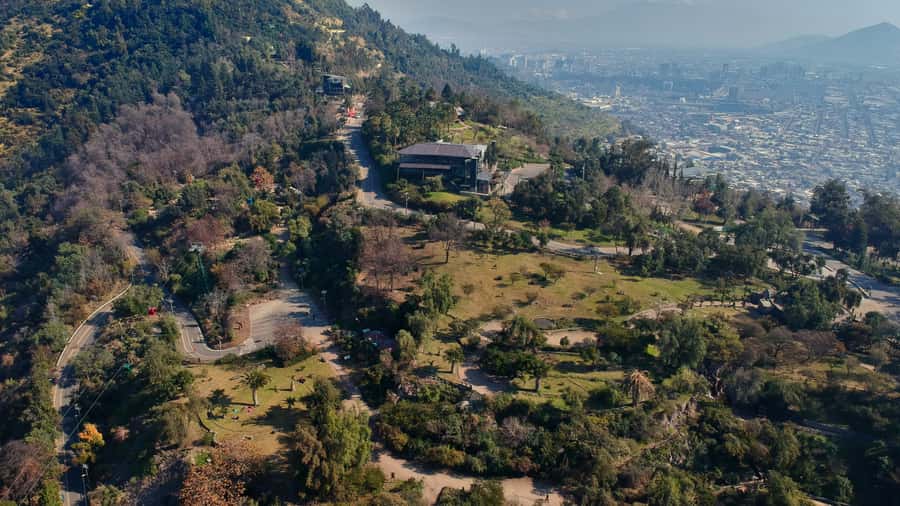Dia Completo en Santiago: Museo+San Cristobal+City Tour - What this Santiago day tour does well