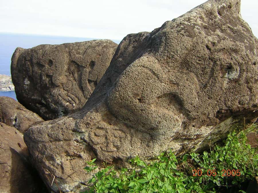 Easter Island: 2 Full Days Private Tour - Comfort, access, and the private vehicle