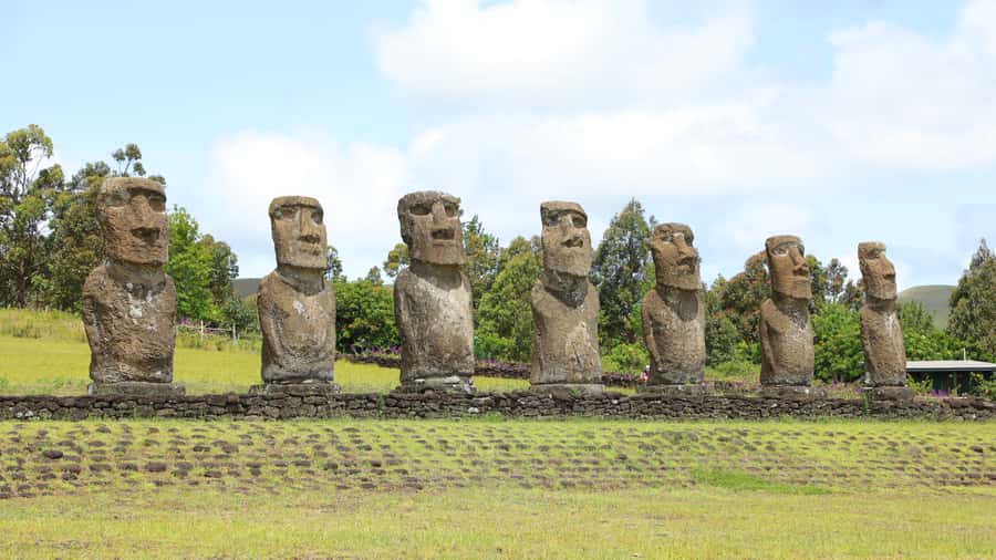Easter Island: Full Day Ancestral Caves and Orongo Village - Why this six-hour route works well