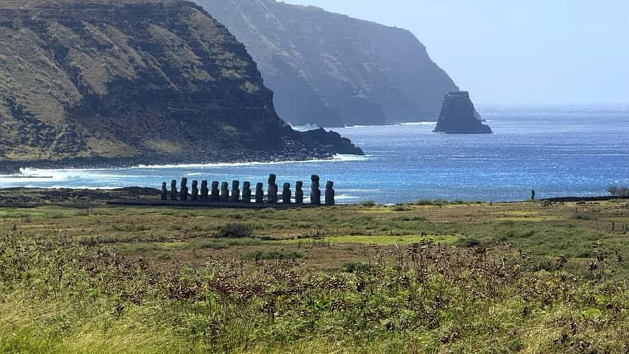 Easter Island: Full-Day Tour to Anakena - Ahu Tongariki and its 15 statues by the ocean