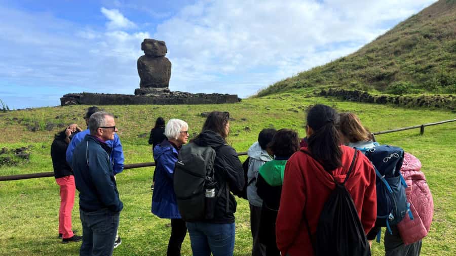 Easter Island: Full-Day Tour to Anakena - What the guide adds to the experience