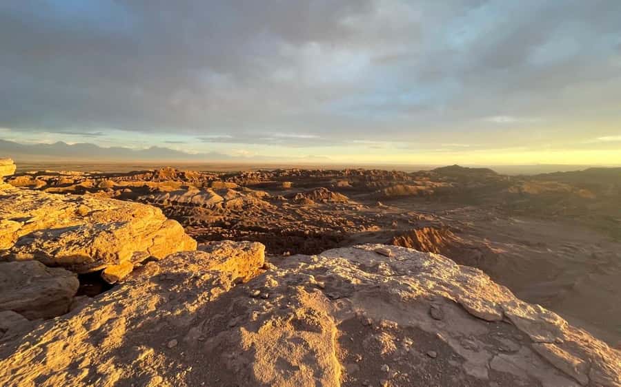 Explore Moon Valley with Sunset, Snacks and Refreshments - What the $55 price really includes