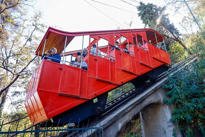 For cruise travelers: Hop On Cable Car and Funicular in Santiago - Riding the historic Funicular from Bellavista