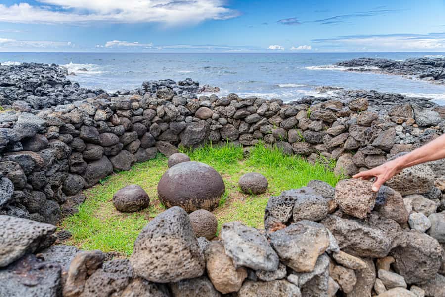 From Hanga Roa: Easter Island Highlights 2-Day Tour - Who will enjoy this two-day route?