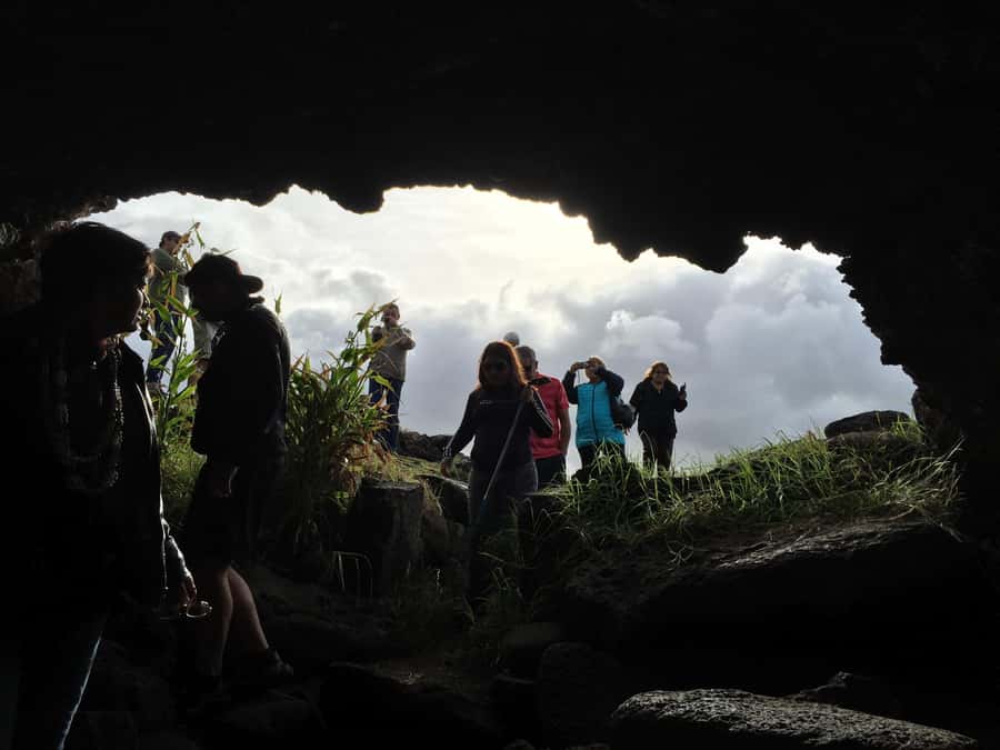 From Hanga Roa: Easter Island Sightseeing Full Day Tour - Why this route works for a first day