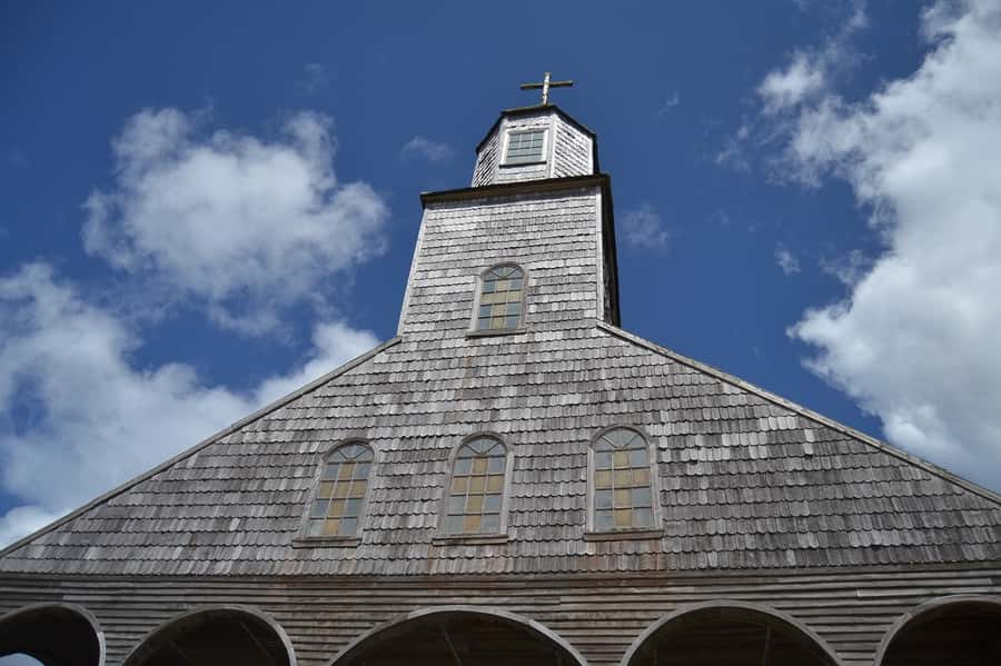 From Puerto Varas: Chiloe Island Full-day Tour - The lunch stop and the cost of covering four towns