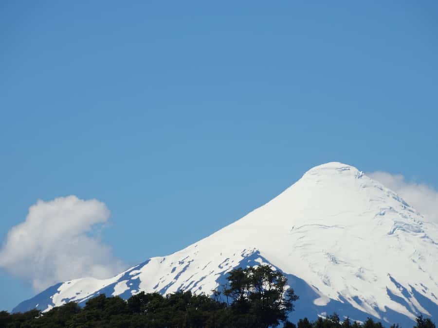 From Puerto Varas: Osorno Volcano & Petrohue Falls Day Tour - Why Osorno is worth the climb