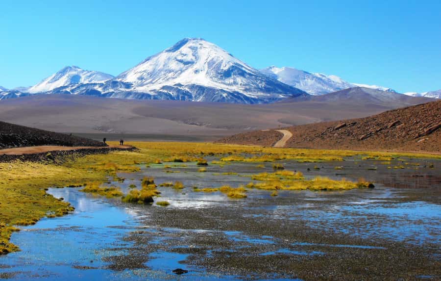 From San Pedro de Atacama: Tatio Geysers and Machuca Tour - Breakfast beside the geothermal field