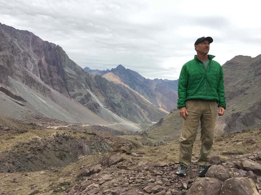 From Santiago: Cajón del Maipo and Volcán San José Hike 8K - A mountain picnic, wine, and the return walk