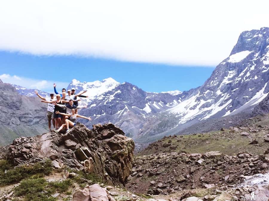 From Santiago: Maipo Canyon Volcano and Hot Spring Tour - Lunch beside the canyon