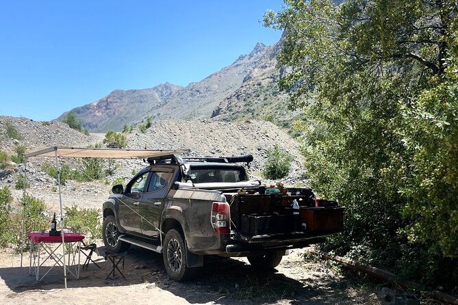 From Santiago to the Andes: 4x4, horseback riding, waterfall visit and barbecue - Cajón del Pangal and the old mountain traces