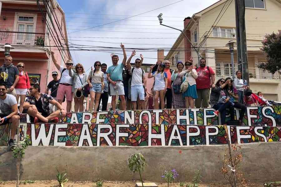 Full Colors: Valparaíso and Viña del Mar - Walking through Valparaíso’s painted hills