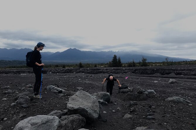 Full day Hiking Solitario trail, Osorno Petrohue Falls - What the private format is really worth